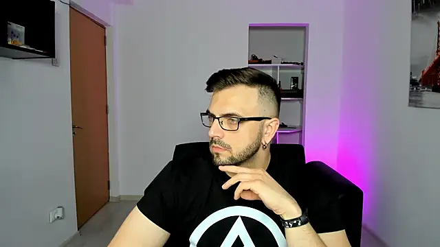 Snapshot of Jace_Thorne chatting on 11/01/25, 05:18 Jace Thorne online show from 11/01/25, 05:18