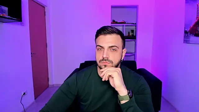 Snapshot of Jace_Thorne chatting on 11/17/25, 05:22 Jace Thorne online show from 11/17/25, 05:22