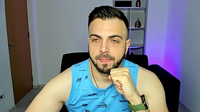 Snapshot of Jace_Thorne chatting on 11/20/25, 05:08 Jace Thorne online show from 11/20/25, 05:08