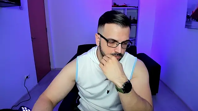 Snapshot of Jace_Thorne chatting on 11/18/25, 06:50 Jace Thorne online show from 11/18/25, 06:50