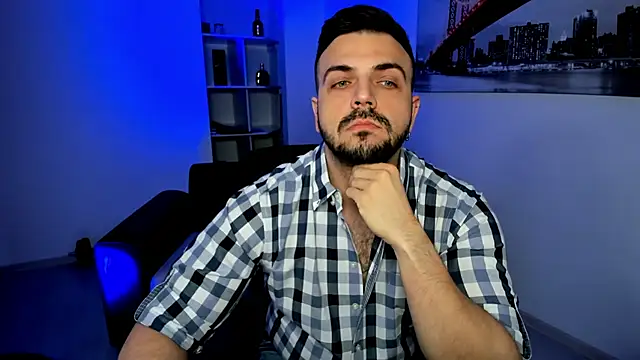 Snapshot of Jace_Thorne chatting on 12/17/25, 05:01 Jace Thorne online show from 12/17/25, 05:01