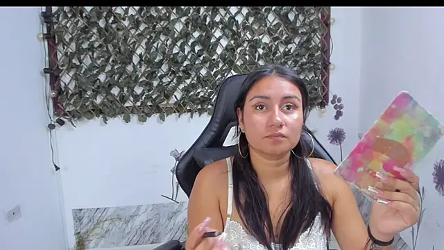 Luna021 1 online show from 12/03/25, 08:30