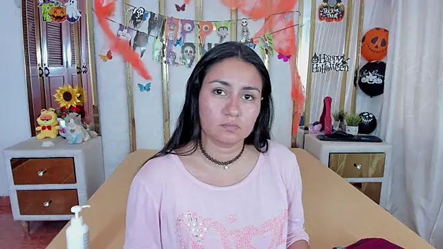 Luna021 1 online show from 10/25/25, 08:31