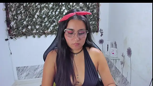 Luna021 1 online show from 10/13/25, 07:15