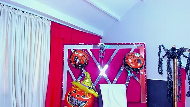 Luna021 1 online show from 10/30/25, 07:55