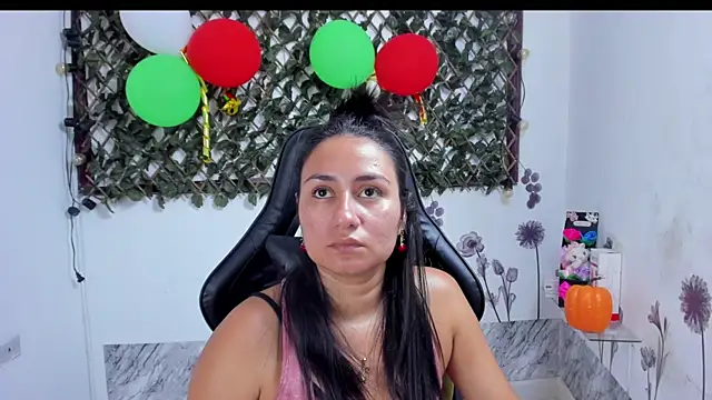 Luna021 1 online show from 11/01/25, 07:41