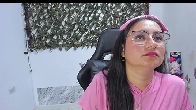 Luna021 1 online show from 10/23/25, 08:07