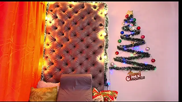 Luna021 1 online show from 12/18/25, 08:01