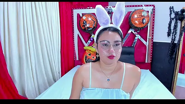 Luna021 1 online show from 10/20/25, 09:59