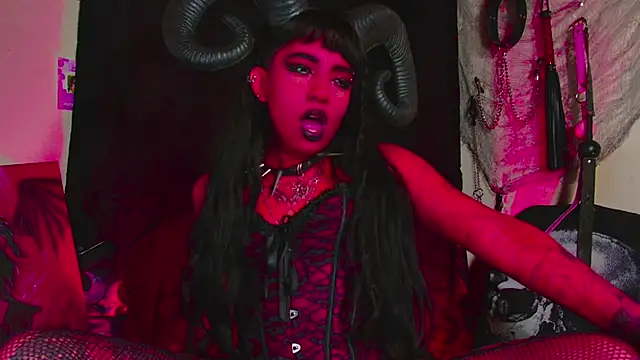 agathaaiko6 online show from 10/19/25, 01:19