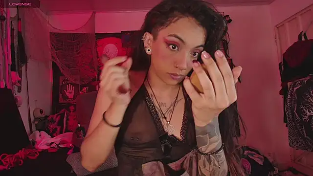 agathaaiko6 online show from 04/02/26, 12:51