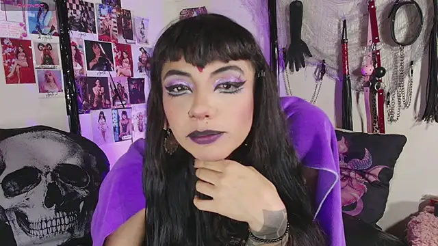 agathaaiko6 online show from 10/03/25, 12:03