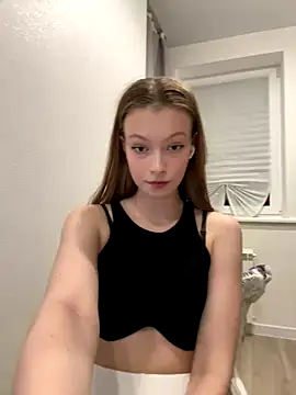 FriendlyFire 18 online show from 09/22/25, 07:09