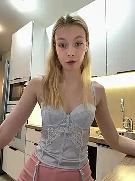 FriendlyFire 18 online show from 03/22/26, 09:38