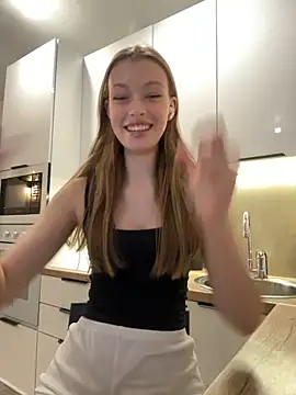 FriendlyFire 18 online show from 10/03/25, 06:31