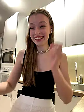 FriendlyFire 18 online show from 10/05/25, 07:15