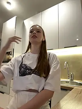 FriendlyFire 18 online show from 10/09/25, 05:57