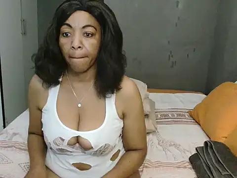 Lillyan N online show from 10/05/25, 06:48