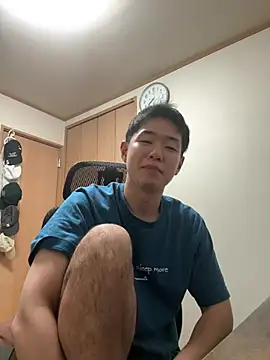 Snapshot of KAMESAN08 chatting on 05/15/26, 12:36 KAMESAN08 online show from 05/15/26, 12:36