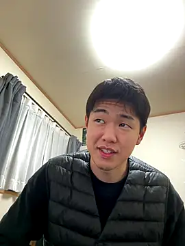 Snapshot of KAMESAN08 chatting on 01/08/26, 11:16 KAMESAN08 online show from 01/08/26, 11:16