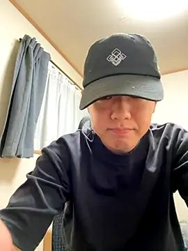 Snapshot of KAMESAN08 chatting on 10/15/25, 11:29 KAMESAN08 online show from 10/15/25, 11:29