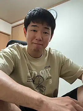 Snapshot of KAMESAN08 chatting on 06/04/26, 11:37 KAMESAN08 online show from 06/04/26, 11:37