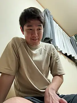 Snapshot of KAMESAN08 chatting on 07/07/26, 11:47 KAMESAN08 online show from 07/07/26, 11:47