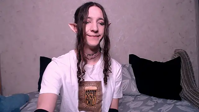 SilverMuse  online show from 10/13/25, 12:01