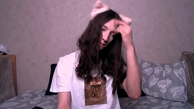 SilverMuse  online show from 10/16/25, 04:43