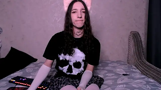 SilverMuse  online show from 11/16/25, 02:27