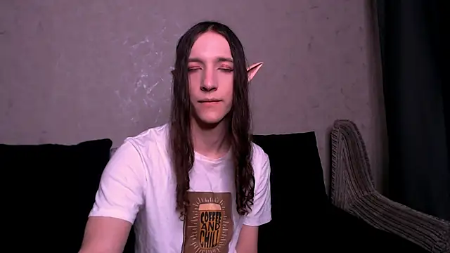 SilverMuse  online show from 11/04/25, 09:29