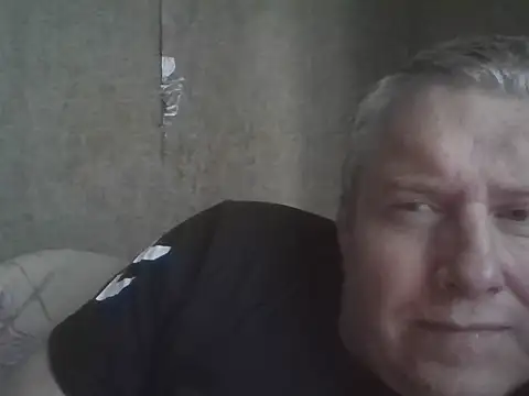 Snapshot of evulis1 chatting on 09/29/25, 12:55 evulis1 online show from 09/29/25, 12:55