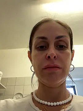 ainaht online show from 04/24/26, 07:32