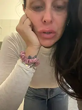 ainaht online show from 03/31/26, 07:43