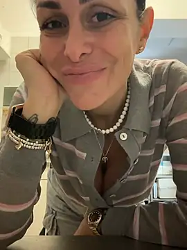 ainaht online show from 03/05/26, 08:55