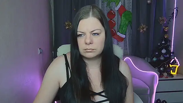 Snapshot of BritneyRaine chatting on 12/21/25, 07:10 BritneyRaine online show from 12/21/25, 07:10