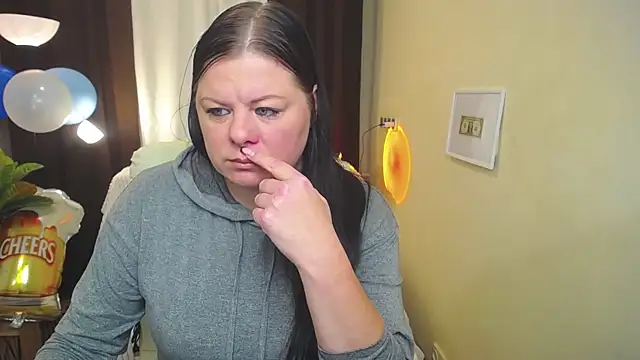 BritneyRaine online show from 09/28/25, 05:58