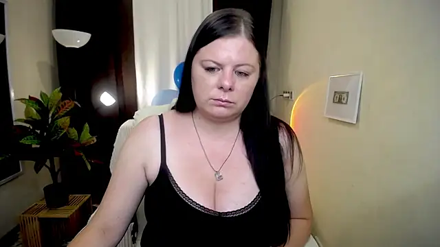 BritneyRaine online show from 10/08/25, 12:07