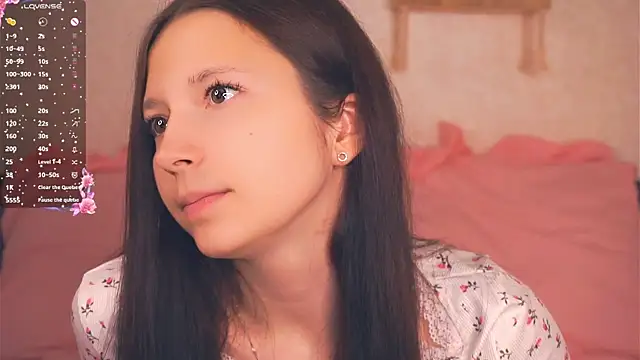 Snapshot of GabrielleLynchard chatting on 11/02/25, 07:19 GabrielleLynchard online show from 11/02/25, 07:19