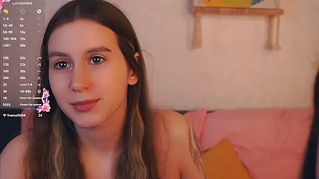 Snapshot of GabrielleLynchard chatting on 11/14/25, 07:50 GabrielleLynchard online show from 11/14/25, 07:50