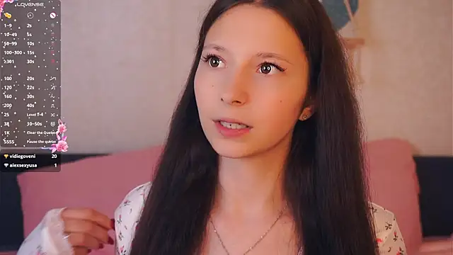 Snapshot of GabrielleLynchard chatting on 10/30/25, 06:49 GabrielleLynchard online show from 10/30/25, 06:49