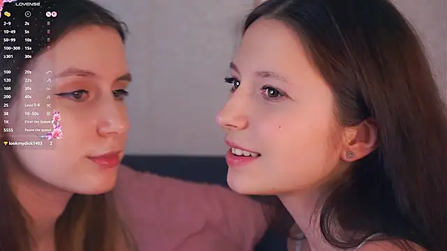 Snapshot of GabrielleLynchard chatting on 12/02/25, 08:54 GabrielleLynchard online show from 12/02/25, 08:54