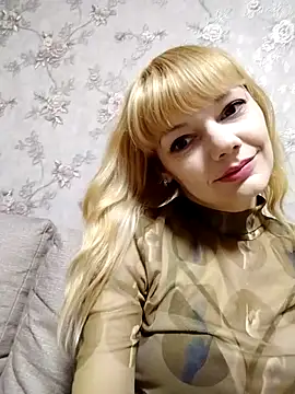 Snapshot of AliceSwan1122 chatting on 09/16/25, 07:15 AliceSwan1122 online show from 09/16/25, 07:15