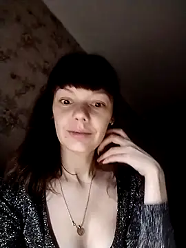 AliceSwan1122 online show from 10/28/25, 12:11