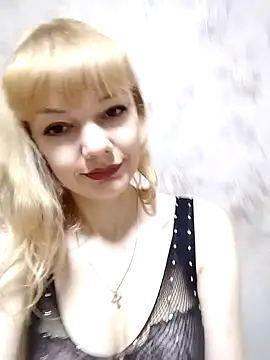 Snapshot of AliceSwan1122 chatting on 09/18/25, 06:33 AliceSwan1122 online show from 09/18/25, 06:33