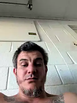 Snapshot of Clownboi17 chatting on 07/22/26, 10:34 Clownboi17 online show from 07/22/26, 10:34