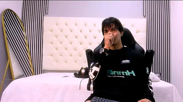 toji luxxer online show from 12/05/25, 03:49