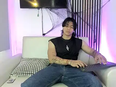 toji luxxer online show from 10/26/25, 08:20