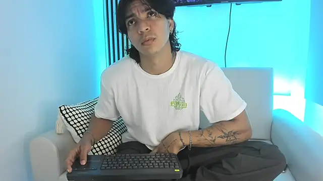 toji luxxer online show from 09/26/25, 01:18