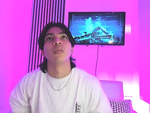 toji luxxer online show from 09/21/25, 10:15